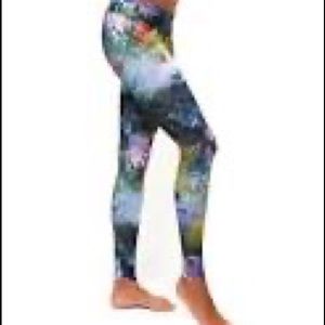 Onzie Galaxy Leggings S/M